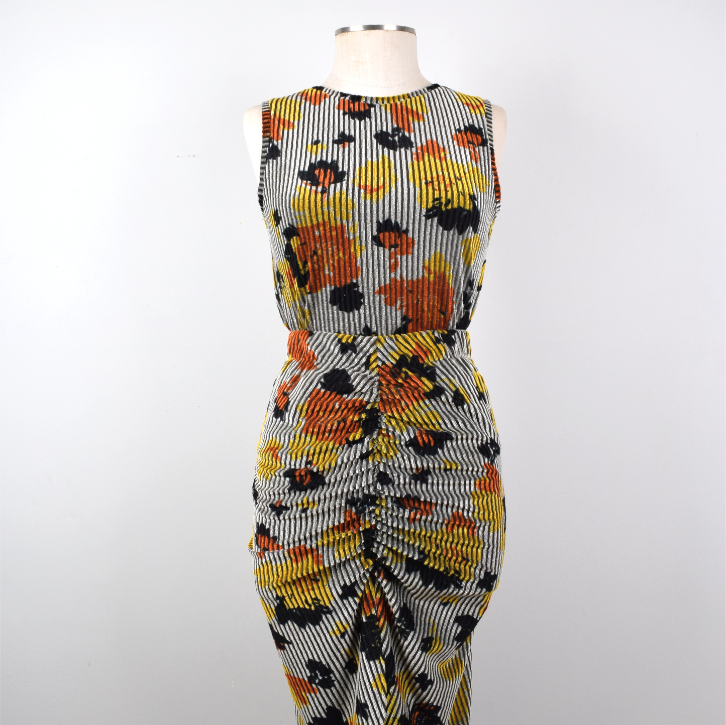 Falda Velvet Plateada con Flores
