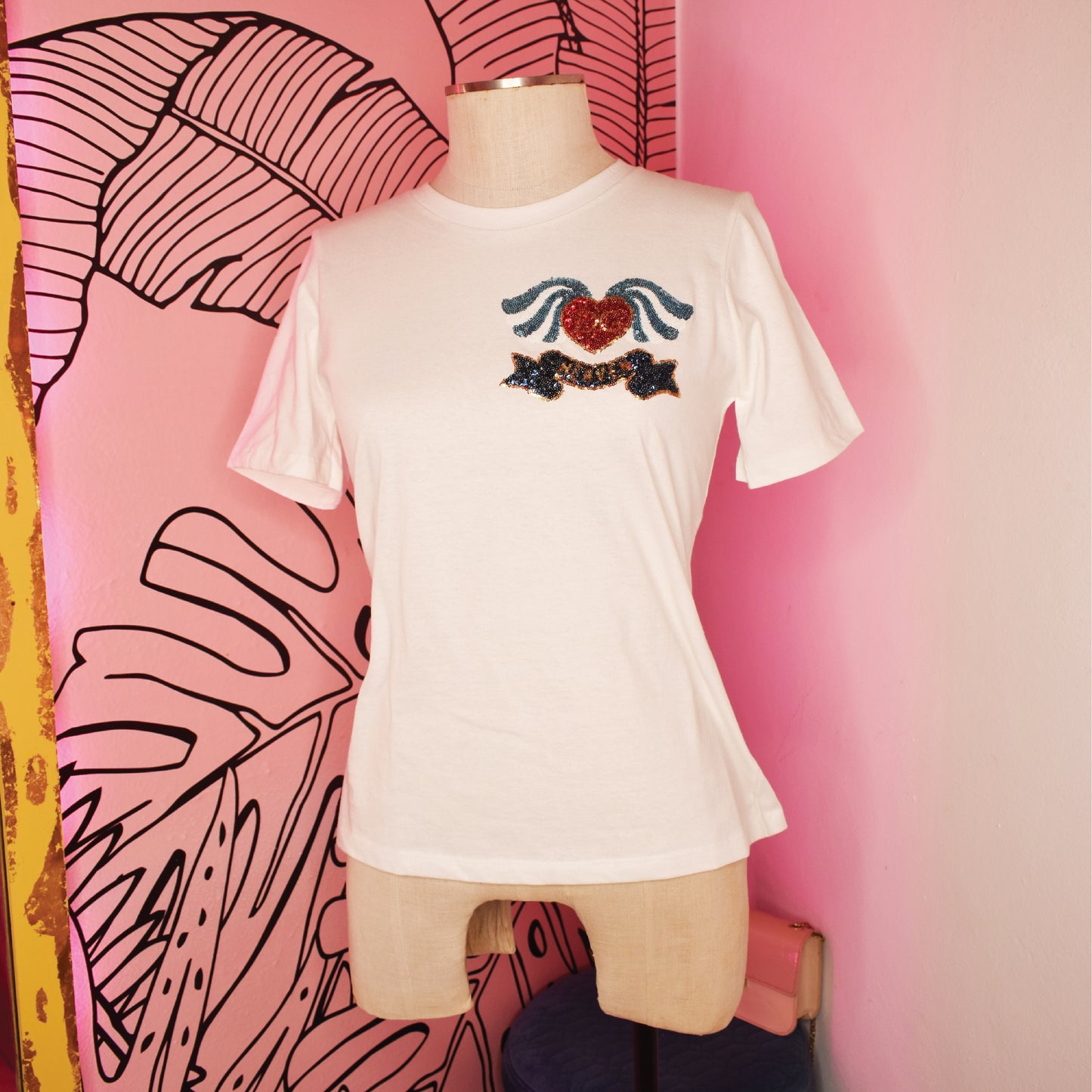 Corazón Con Alas T-Shirt