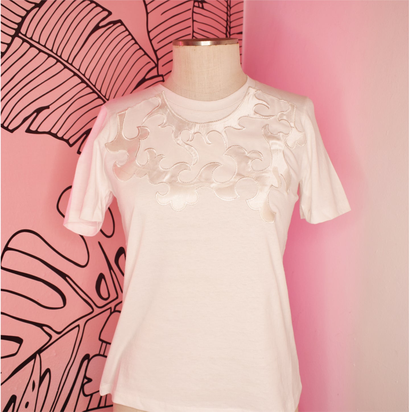 Collar Blanco T-Shirt