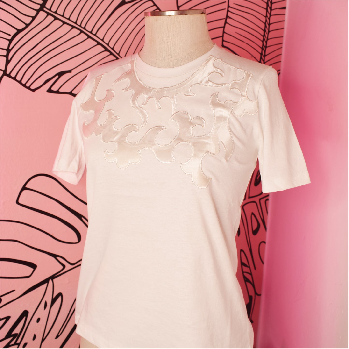 Collar Blanco T-Shirt