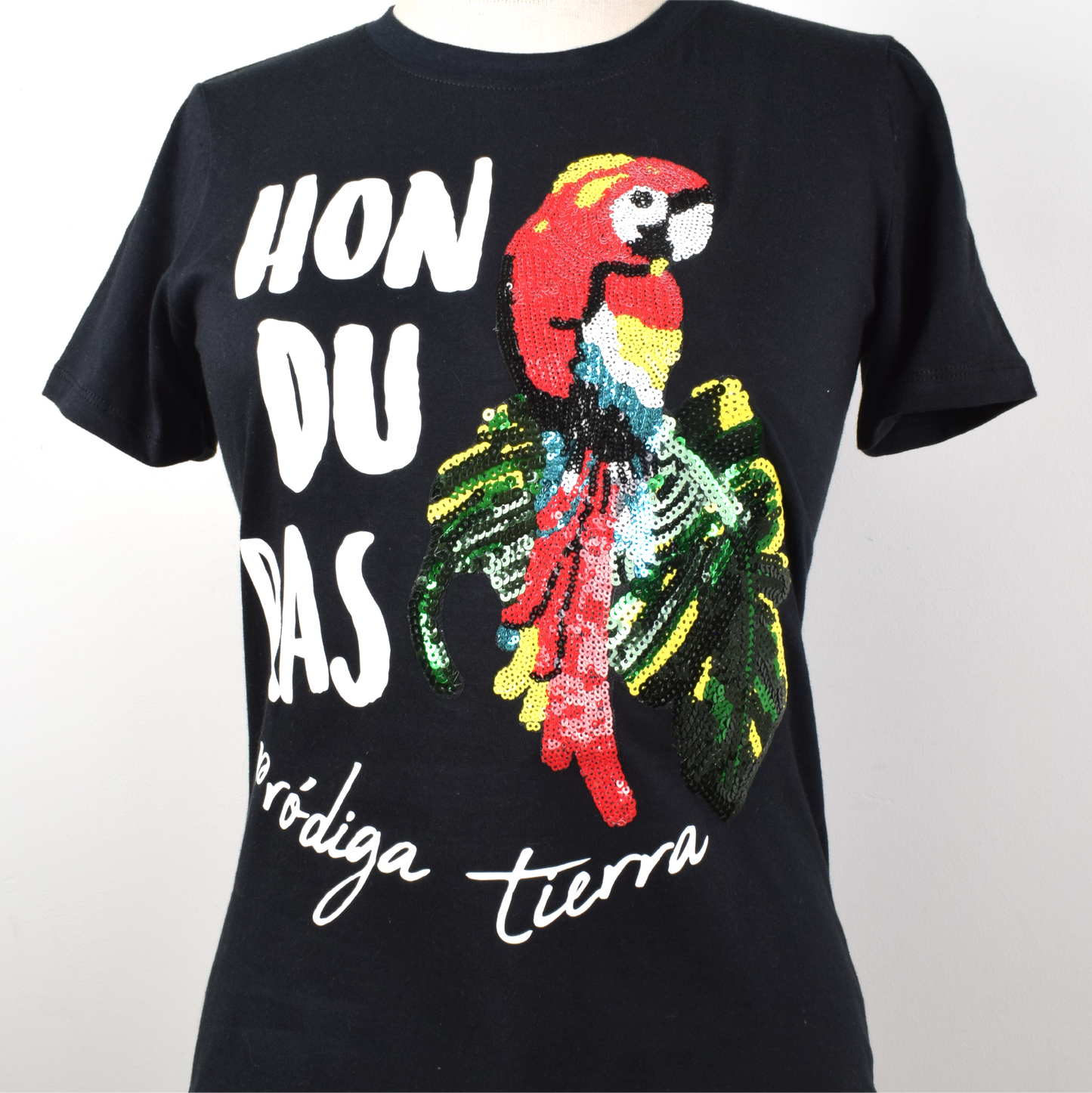 Pródiga Tierra Guacamaya Lentejuelas Camiseta Mujer
