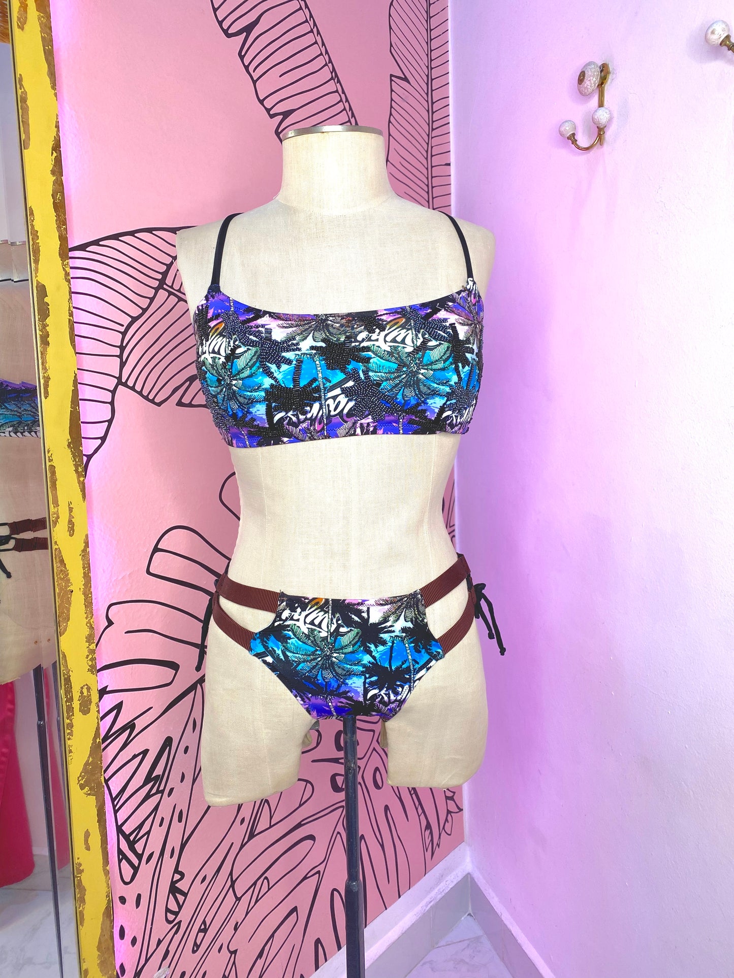 Bikini Palm Paradise de piedras