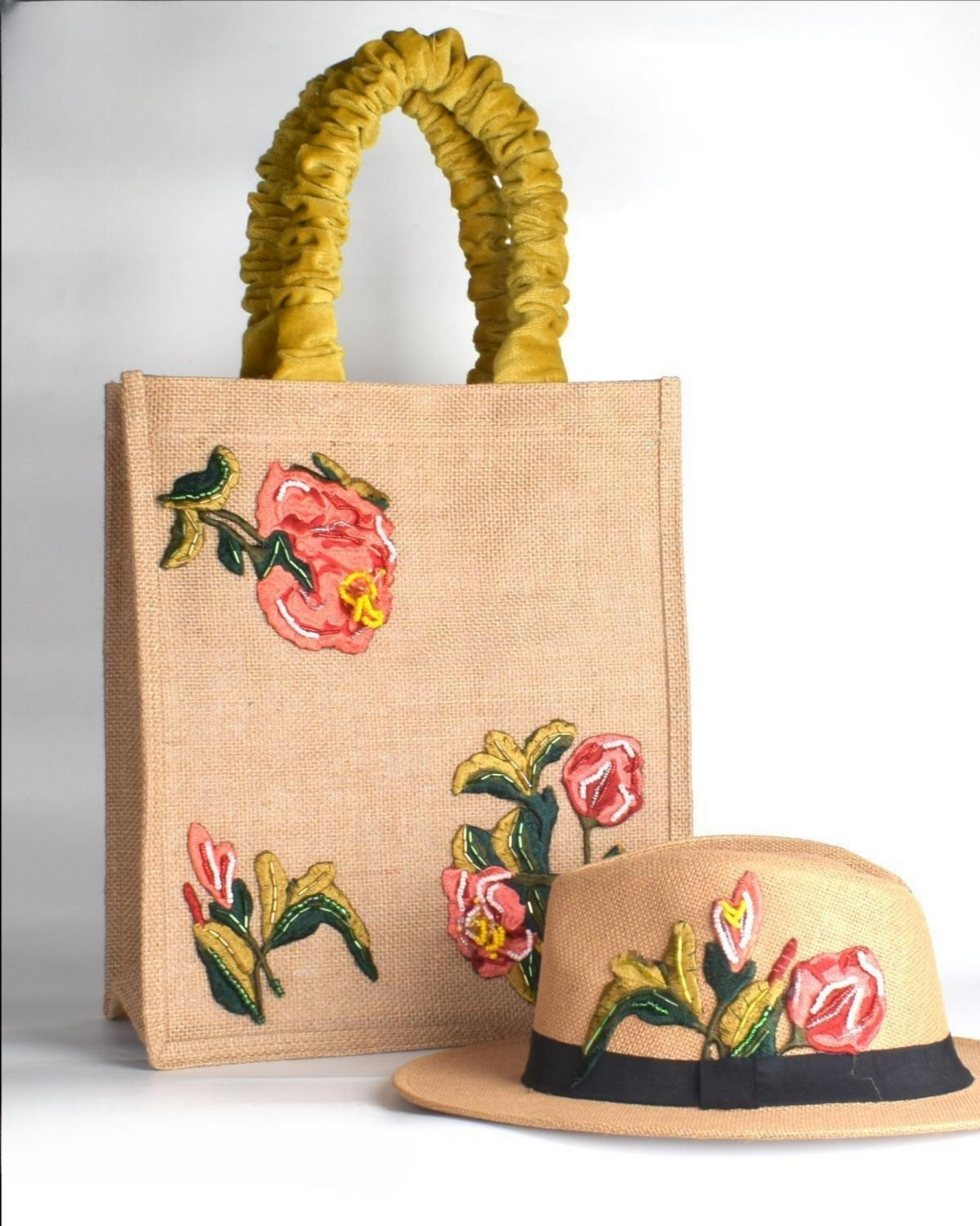 Bolso Flores Bordadas Piedras y Lentejuelas