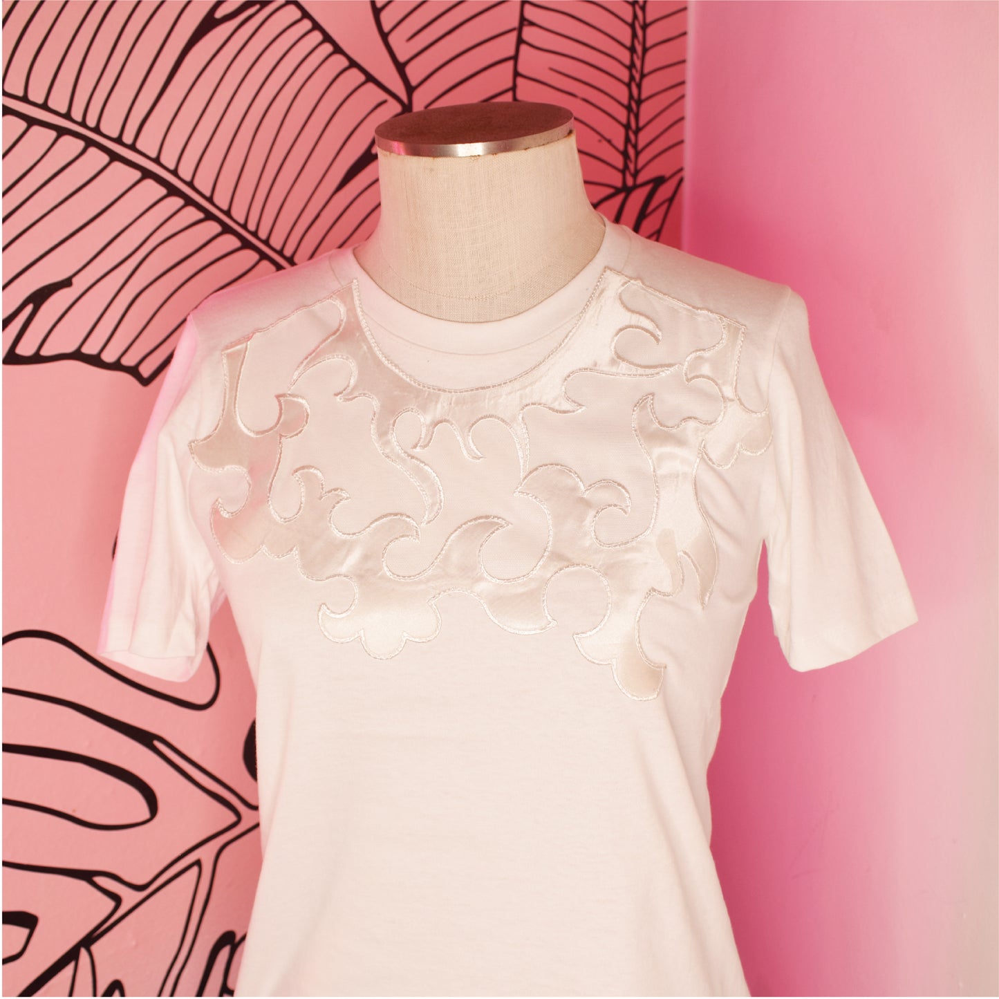 Collar Blanco T-Shirt