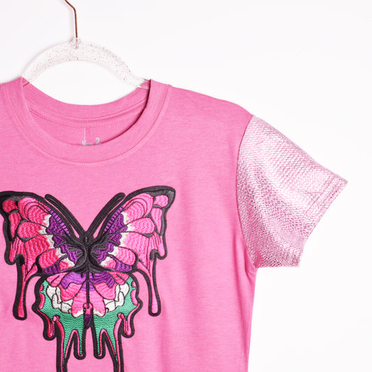 Mariposa Bordada Mangas Rosadas Brillantes T-Shirt